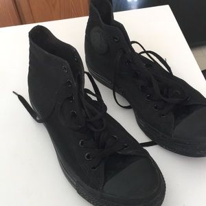 Converse Chuck Taylor men’s 10 woman’s 12 EUC